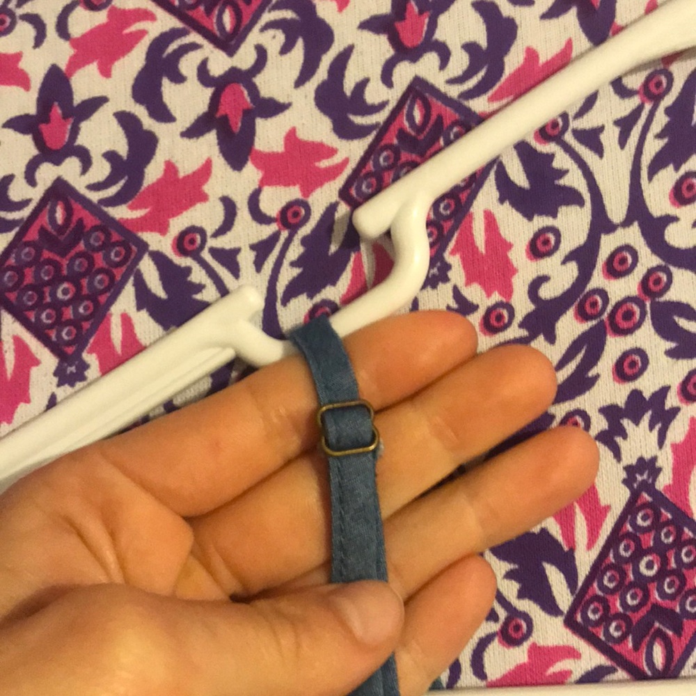 Lulu’s Crop Top - Picture 5 of 5